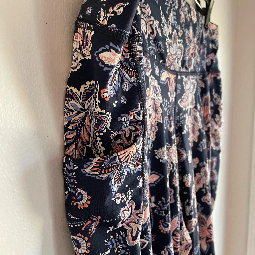 J. Jill Fit Paisley Floral Leggings Size XL Petite - Picture 2 of 5